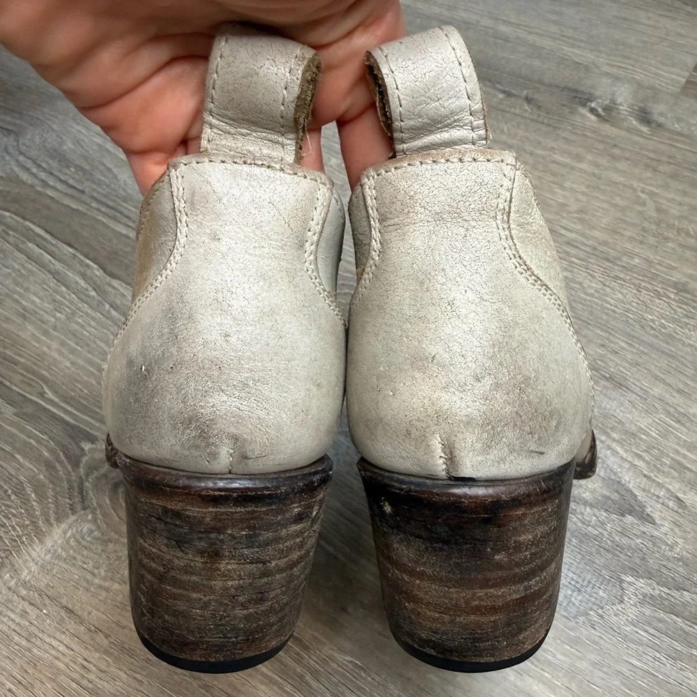 FREEBIRD Sadie Ankle Bootie Size 7